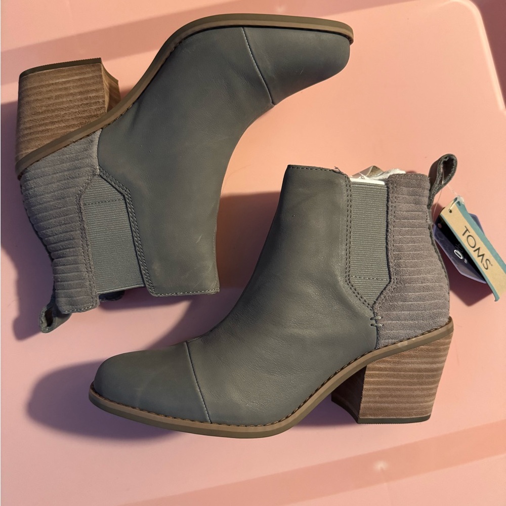 Brand New woman’s Toms booties